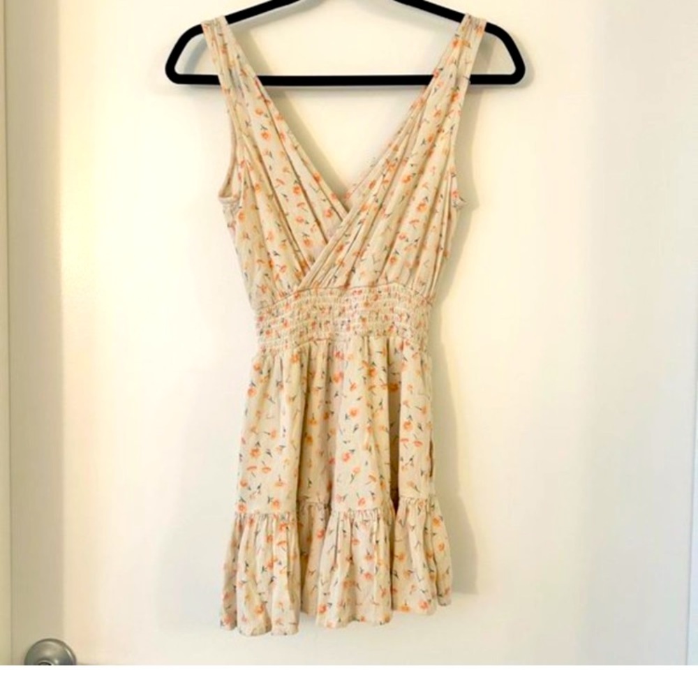 American Eagle Cream Floral Ruffled Romper Size S - Small - NWOT never worn